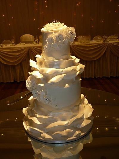 Rose Petal Wedding Cake - Cake by Paul Delaney of Delaneys cakes
