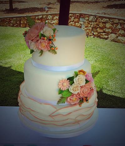 Wedding cake with iced flowers - Cake by TheCakeShop - Cake design by Sonia Marreiros