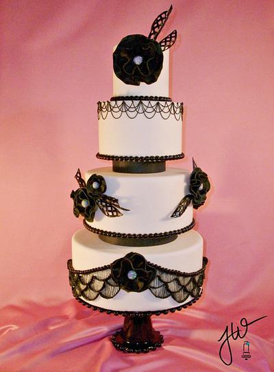 Black & White Wedding - Cake by Jeanne Winslow