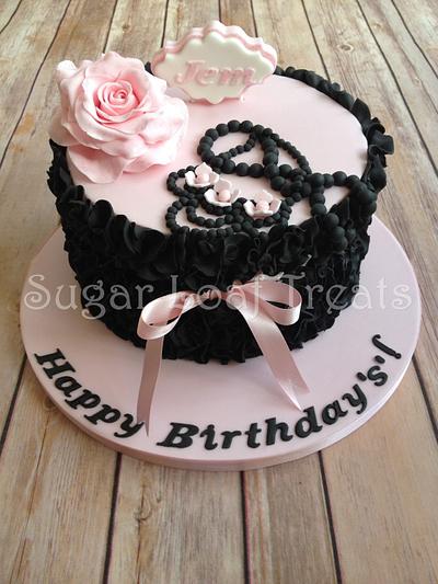 Burlesque-vintage theme - Cake by SugarLoafTreats