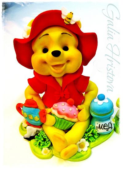 Winnie the Pooh - Cake by Galya's Art 