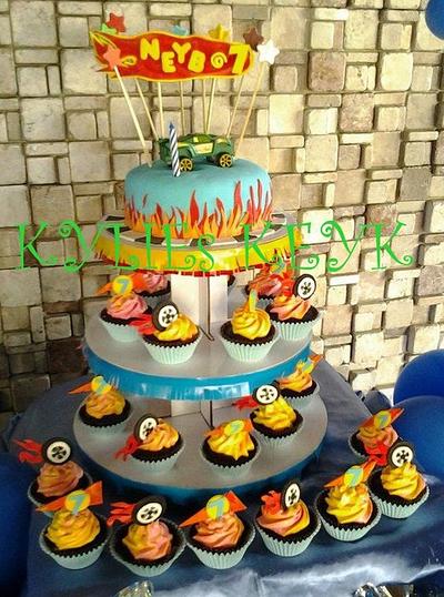 HOT WHEELS CAKES and CUPCAKEs - Cake by kylieskeyk