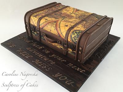 Antique suitcase cake - Cake by Caroline Nagorcka - Sculptress of Cakes