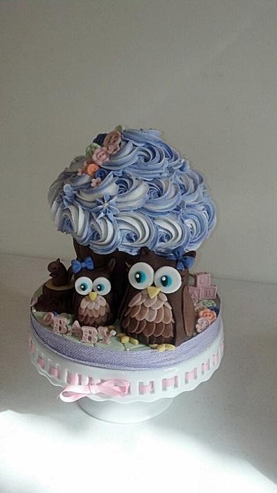 Cute Owl Cupcake - Cake by Naomi
