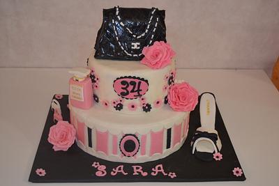 Chanel cake for Sara  - Cake by lupi67