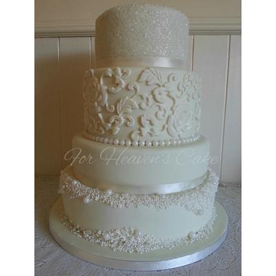 Vintage pearl and lace with a touch of sparkle - Cake by Bobbie-Anne Wright (For Heaven's Cake)