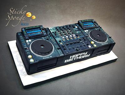 DJ Decks cake - Cake by Sticky Sponge Cake Studio