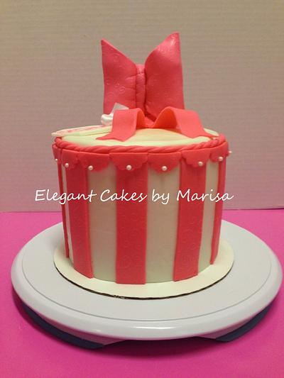 PINK GIFT BOX - Cake by ECM