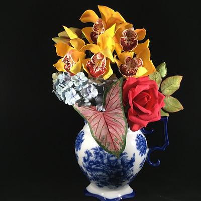 Gumpaste floral arrangement - Cake by DollysSugarArt