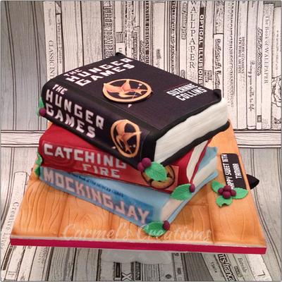 Hunger Games Trilogy - Cake by Carmel Millar