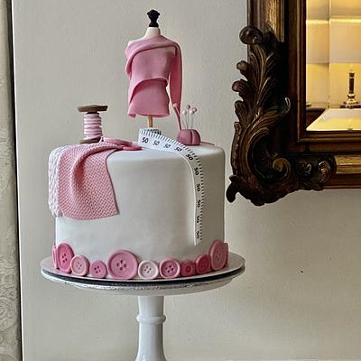 Sewing cake! - Cake by Cressida Cakes & Cookies