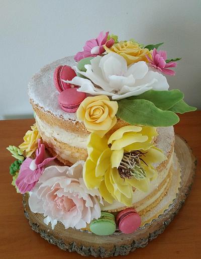 Naked with flowers - Cake by Ellyys