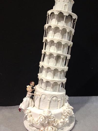 Leaning tower of Piza - Cake by Louisa Massignani
