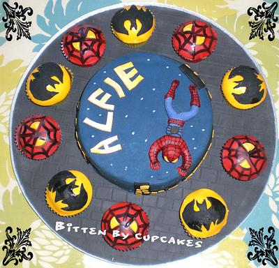 Spiderman big and little cakes - Cake by Bittenbycupcakes