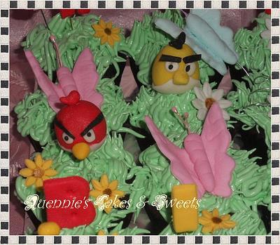 Angry Birds Cupcakes - Cake by quennie