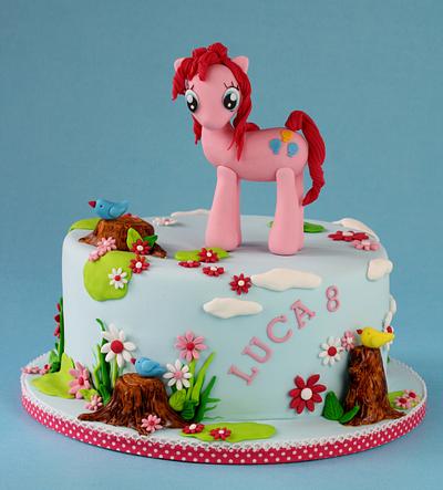 My Little Pony - Cake by leonietje
