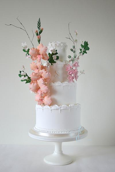 Suzanne - Cake by Amanda Earl Cake Design