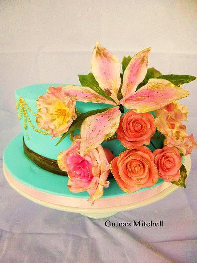 Vintage Hat Cake  - Cake by Gulnaz Mitchell