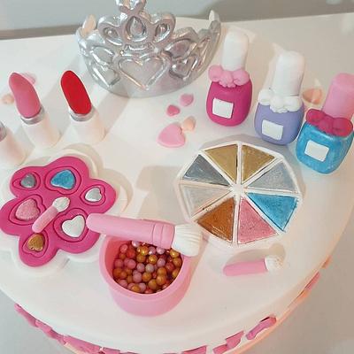 Make-up cake💄💅 - Cake by TORTESANJAVISEGRAD