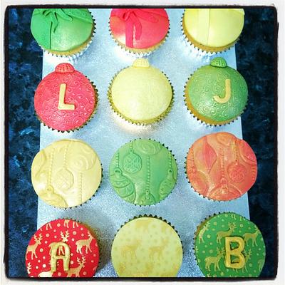 Christmas Cupcakes - Red, Green and Gold - Cake by Beckie Hall