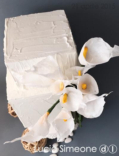 Luce, wafer paper flowers - Cake by Lucia Simeone