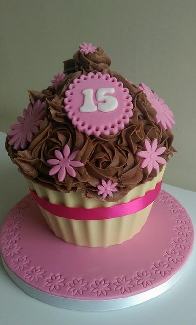 Giant chocolate cupcake - Cake by Amy