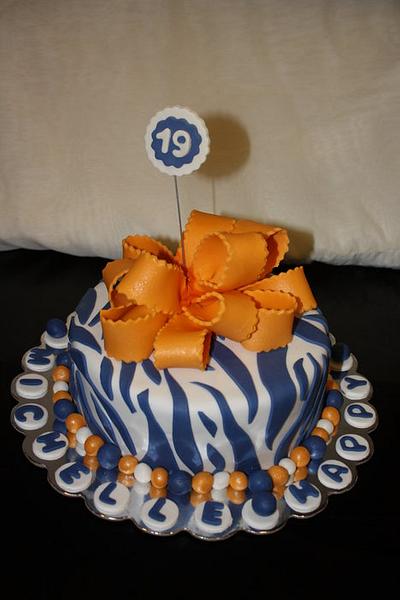 19th Birthday - Cake by BoutiqueBaker