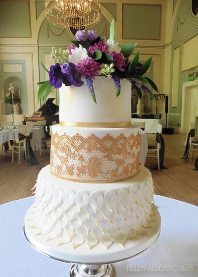 Peacock wedding cake - Cake by Helen Alborn  
