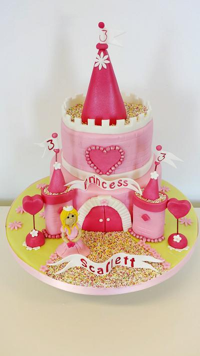 pretty Princess castle - Cake by Lisa Wheatcroft