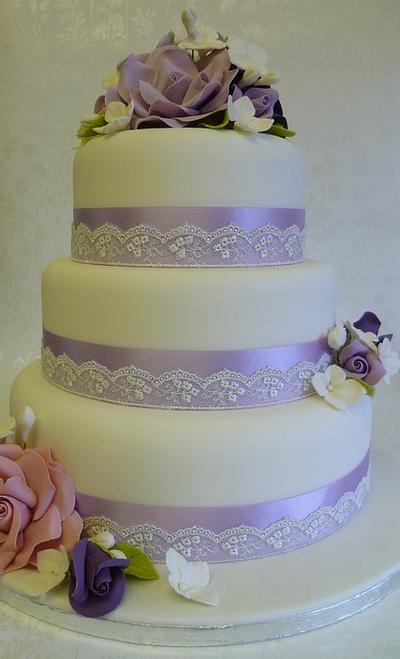 Vintage style wedding cake  - Cake by Marcia Campbell