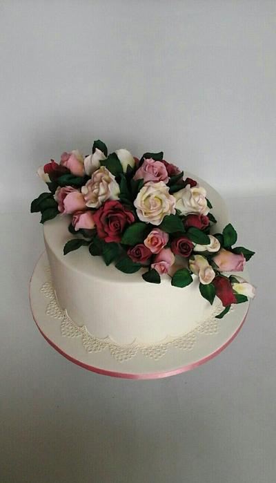 Roses for Mum - Cake by Daria