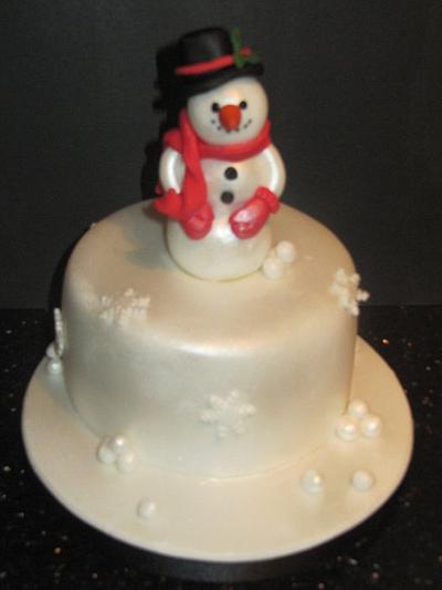 snowman 2  - Cake by d and k creative cakes