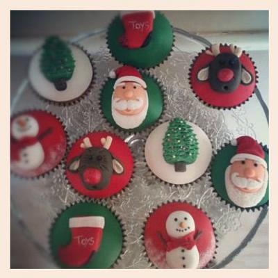 christmas cupcakes - Cake by Mandy