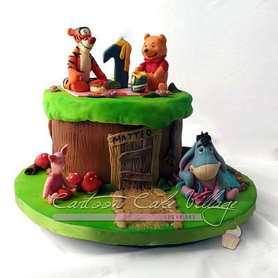 Winnie The Pooh - Cake by Eliana Cardone - Cartoon Cake Village