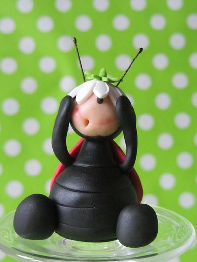 Ladybug cutie - Cake by sonjashobbybaking