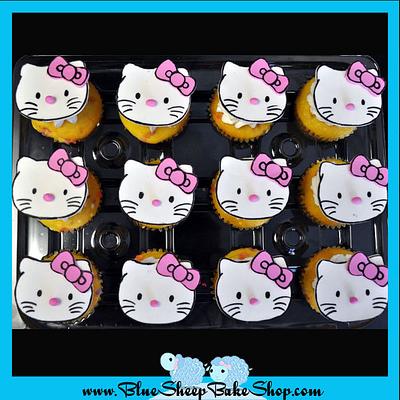 Hello Kitty Cupcakes - Cake by Karin Giamella