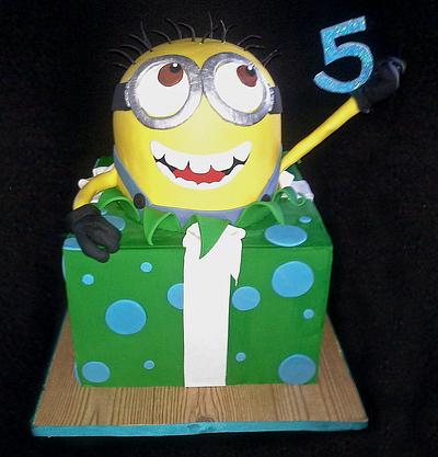Minion exploding box - Cake by Crys 