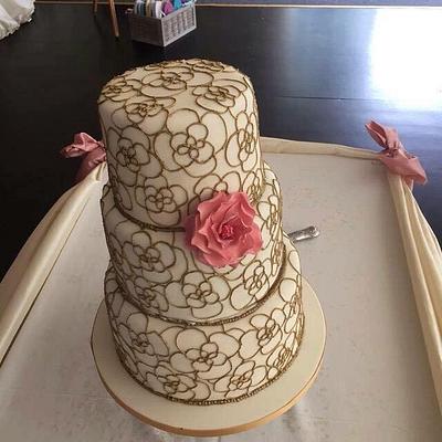 Hand piped wedding cake - Cake by Chloes Cake Creations