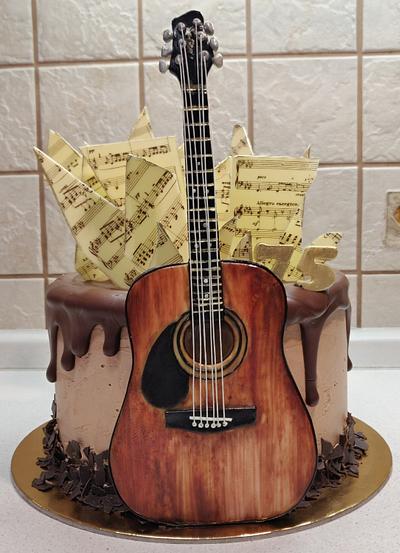 Acoustic guitar - Cake by Majka Maruška