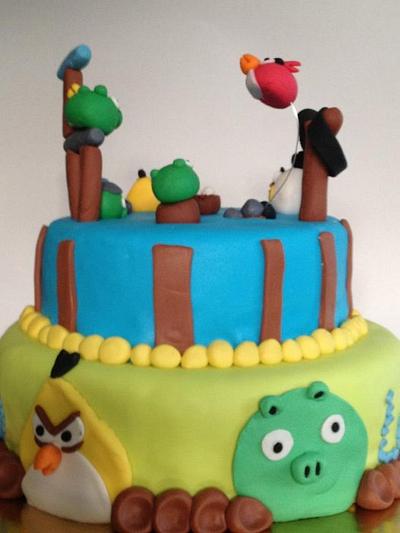 Angry Birds - Cake by Little Box Cakes by Angie