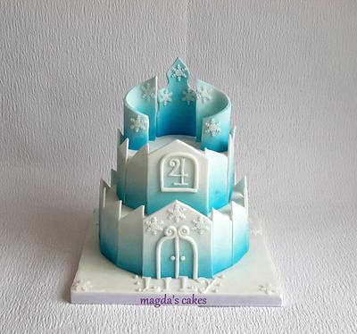 Frozen castle cake - Cake by Magda's Cakes (Magda Pietkiewicz)