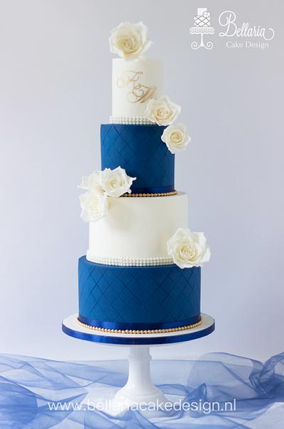 Classy and simple wedding cake in royal blue and white - Cake by Bellaria Cake Design 