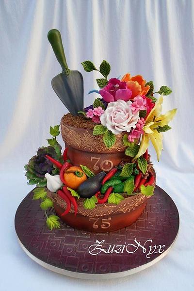 For gardener - Cake by ZuziNyx
