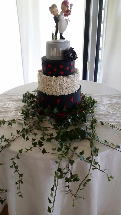 Rock and sevillana wedding cake - Cake by Dulce Victoria