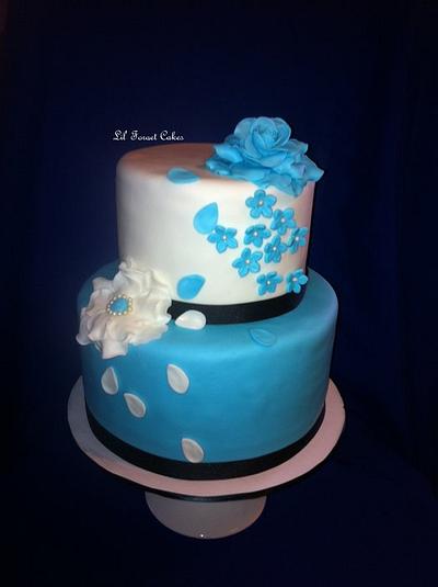 Blue and White - Cake by lilforgetcakes
