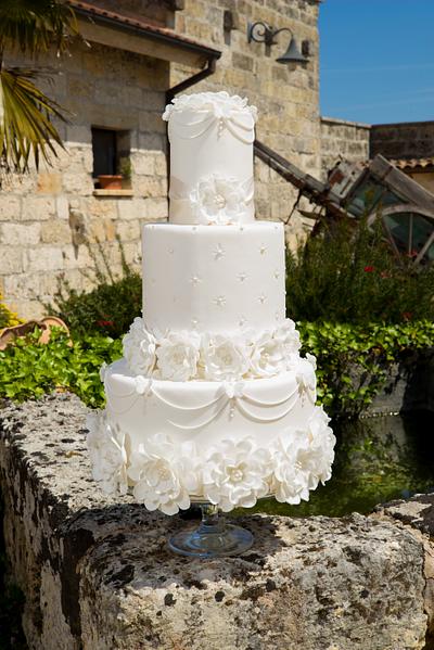 wedding cake total white - Cake by donatella