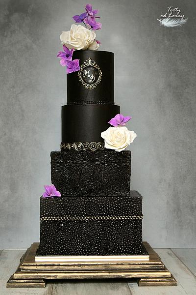 Black wedding cake - Cake by Lorna