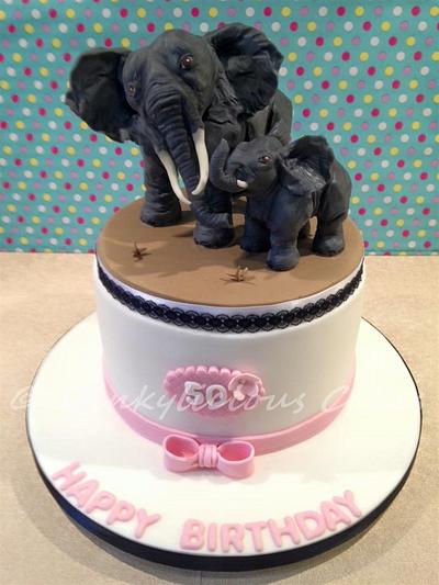 Elephants, again! - Cake by Dinkylicious Cakes