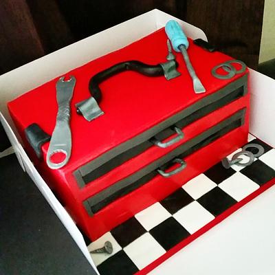 tool box - Cake by Makeala