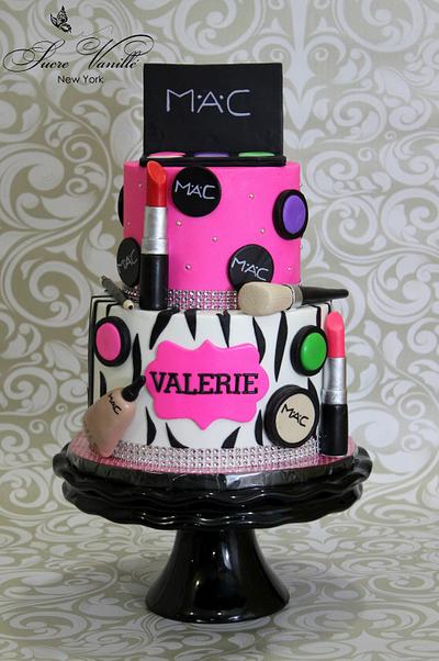 Make up Cake - Cake by Gina Bianchini